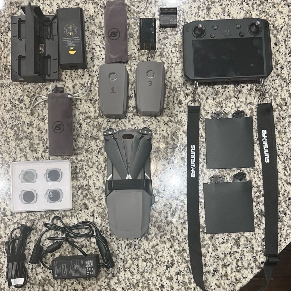 DJI Mavic 2 Pro UltraHD 4K camera drone with Smart Controller - Picture 5 of 7